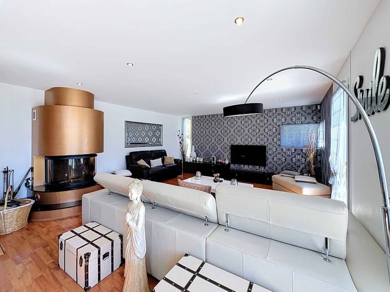 Un écrin contemporain face au lac, où luxe, lumière et sérénité ne font qu'un (3)