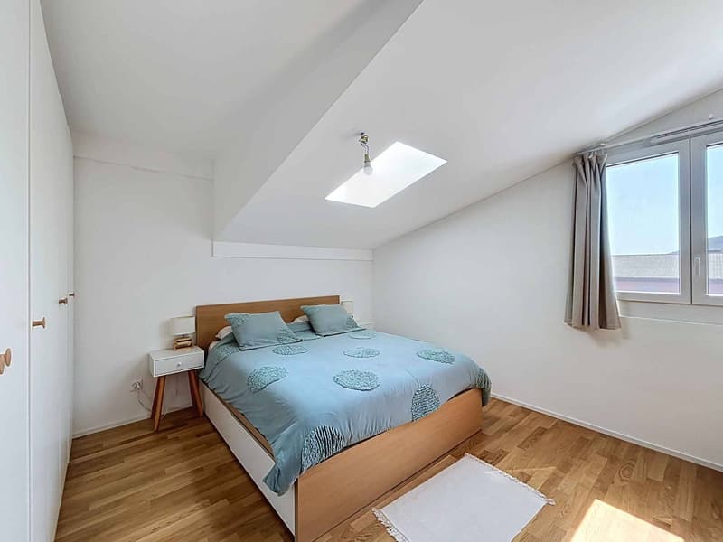 Appartement en attique de 4.5 pièces entre lumière et sérénité (4)