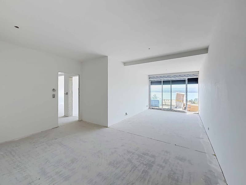 Appartement neuf de 3,5 pièces avec terrasse et vue panoramique (11)