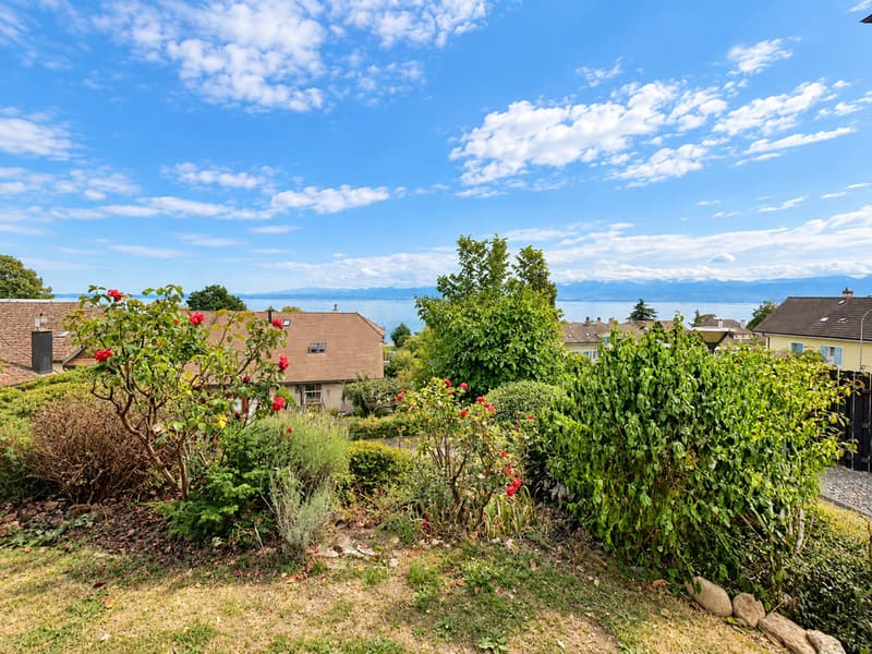 Un appartement généreux avec vue sur le lac et les Alpes (10)