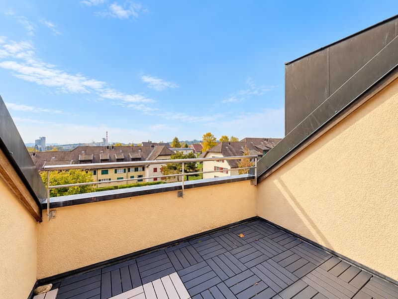 Duplex de caractère au charme authentique et au beau potentiel (10)