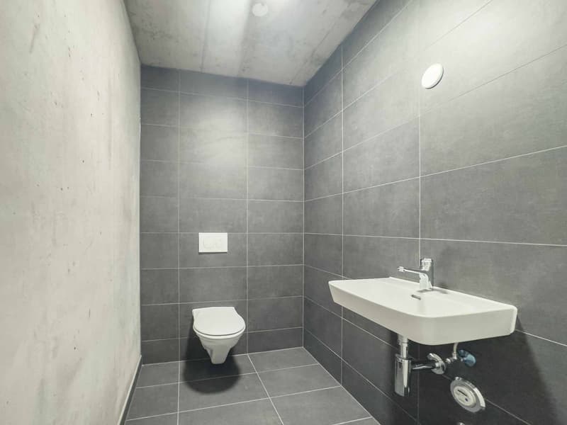 For Sale: 3 Modern Industrial Surfaces in Vernier (10)