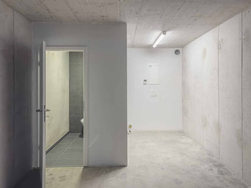 For Sale: 3 Modern Industrial Surfaces in Vernier (8)