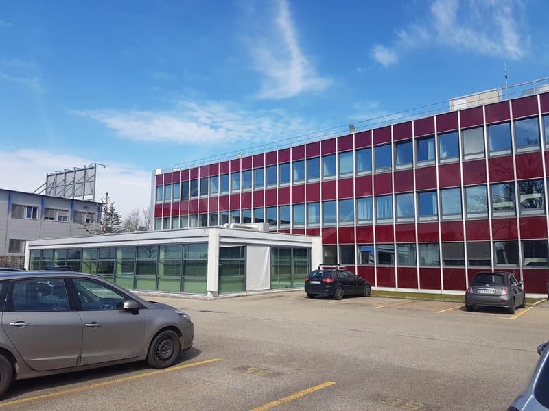 Parkings extérieur à Meyrin (1)