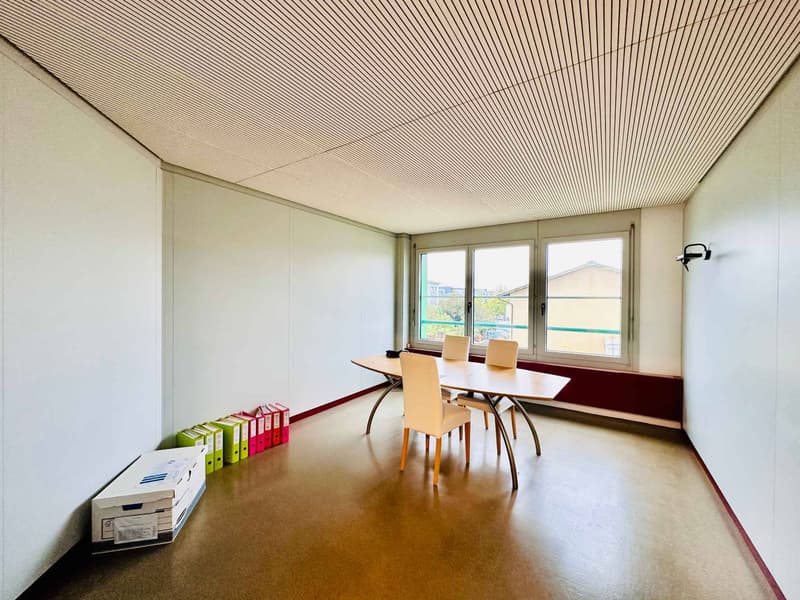 Office space of 350 m² for sale in Nyon (3)