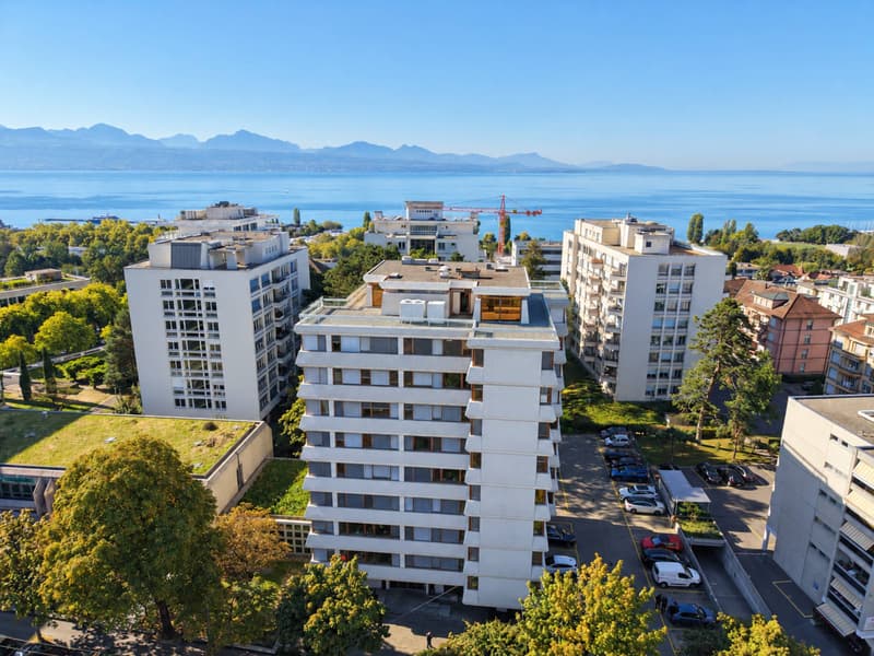 Cour 61 - 900 m² - Une adresse (2)