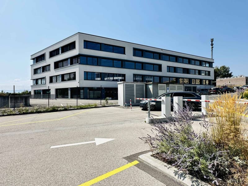 LAKE CENTRE - Un rez-de-chaussée prêt pour votre production alimentaire (2)