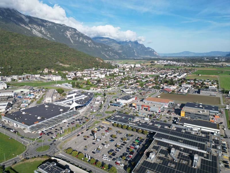 LOCAL COMMERCIAL 946 M² - EXCELLENTE VISIBILITE (1)