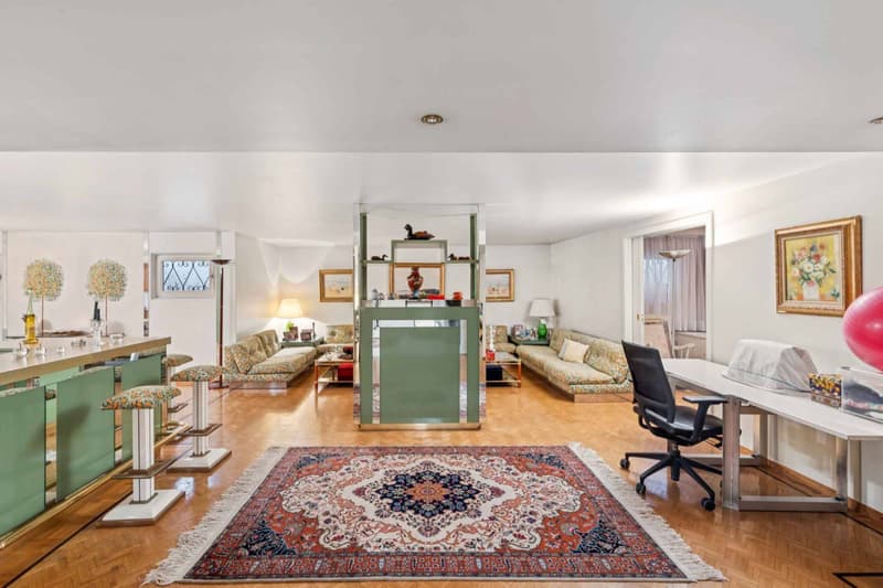 Prestigious property in a quiet location, just two steps from the city center (5)