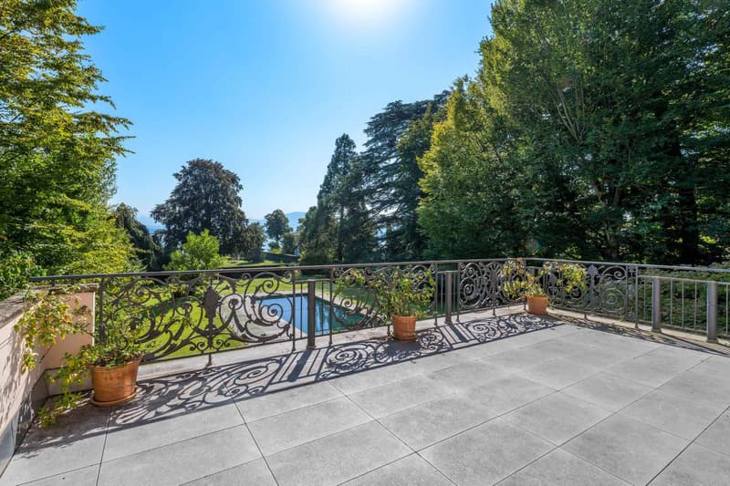 Exceptional property just two steps from Lake Geneva (2)