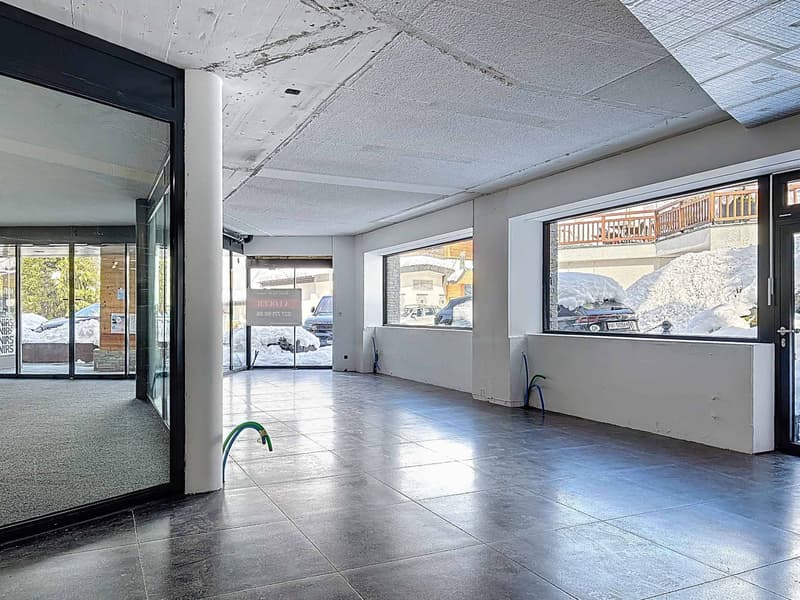 Spazio Commerciale Unico nel Cuore di Verbier (3)