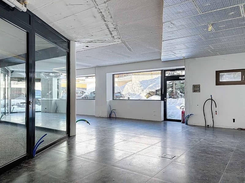Spazio Commerciale Unico nel Cuore di Verbier (4)