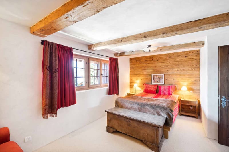 Charming ski-in / ski-out chalet (12)