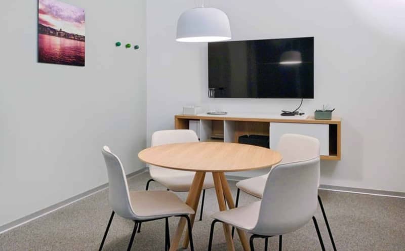 Flexible Offices in the Étang Quarter (3)
