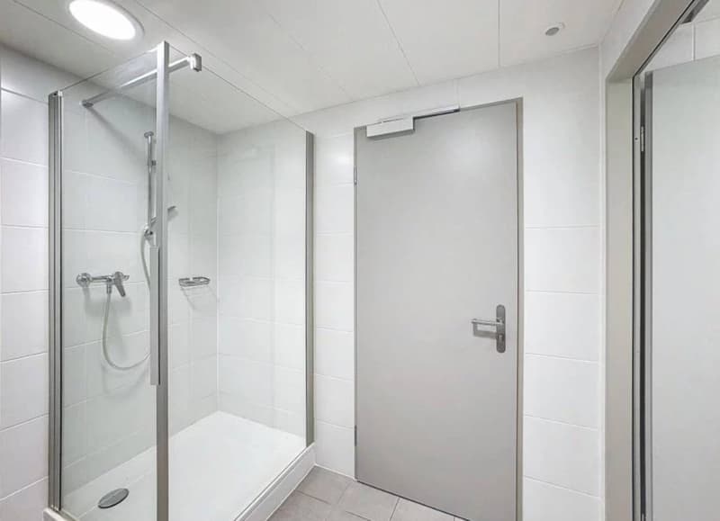 Edificio recente - uffici di 230 m2 completamente attrezzati (7)