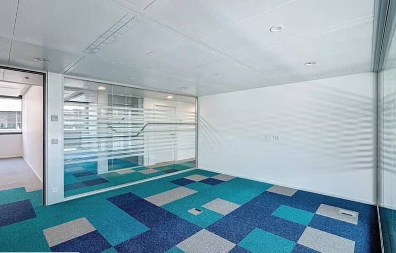 Edificio recente - uffici di 230 m2 completamente attrezzati (3)