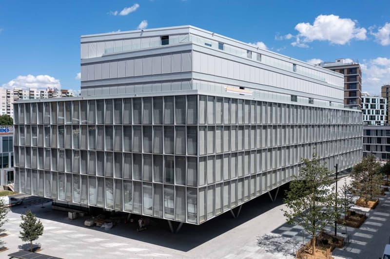 Exceptional offices of 468m² in the heart of the Étang district (7)