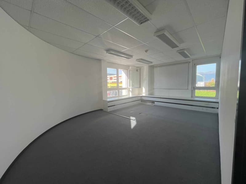 Bureaux de 152m2 - lumineux à proximité de l'aéroport et de la Place des Nations (3)