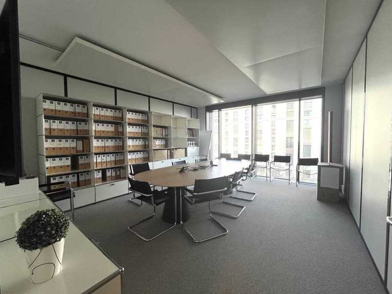 Bureaux modernes et lumineux  620 m² Gare de Lancy Bachet (11)