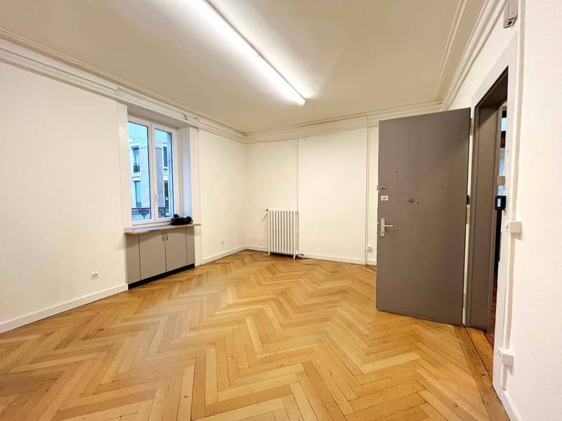 110m2 offices - close to train station (3)
