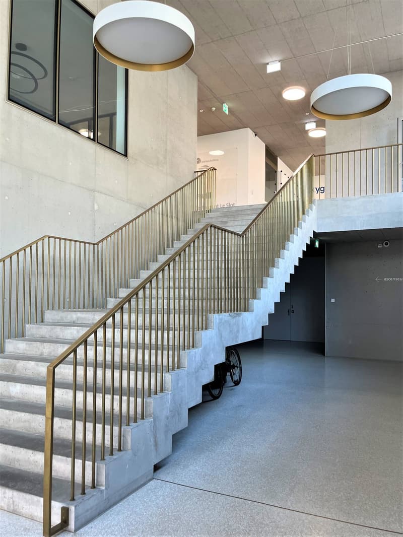 Modern and bright offices for rent in the airport sector (7)