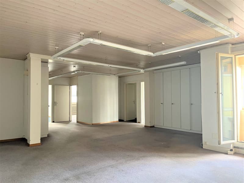Sehr helle Fläche - 305m2 Büros (2)