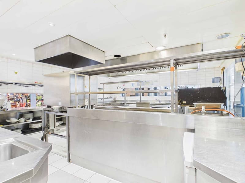 Beautiful restaurant space - Premium location (11)