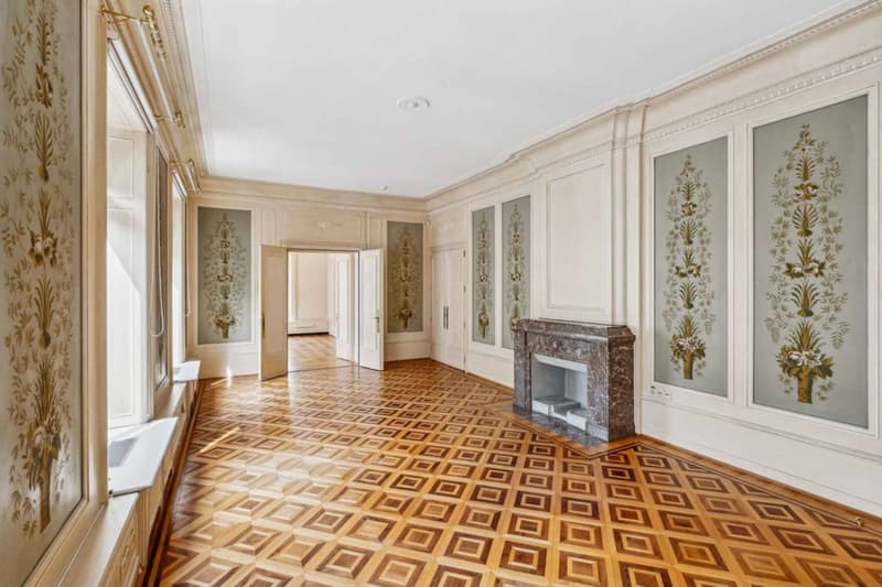 Verwaltungsgebäude mit etwa 1300m2 - Bankenviertel (2)