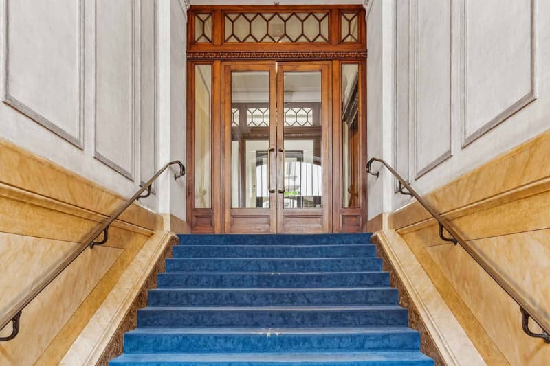 Verwaltungsgebäude mit etwa 1300m2 - Bankenviertel (6)