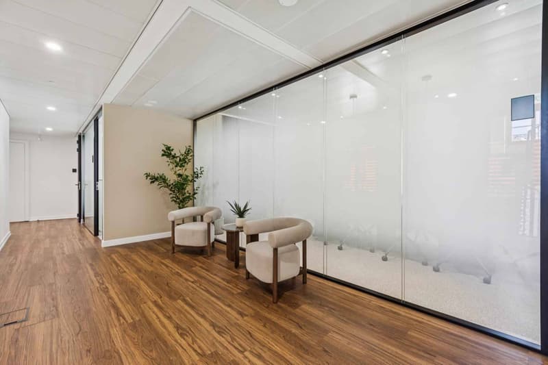Office 23m2 - Bank District (3)