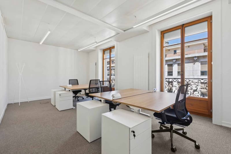 Office 23m2 - Bank District (1)