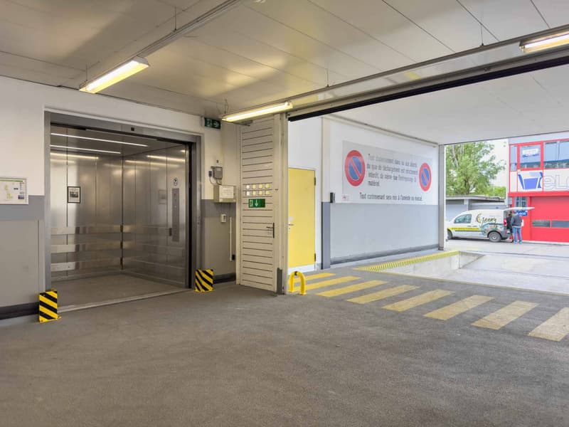 Surface polyvalente de 180 m² Chemin du Château-Bloch 10 (5)