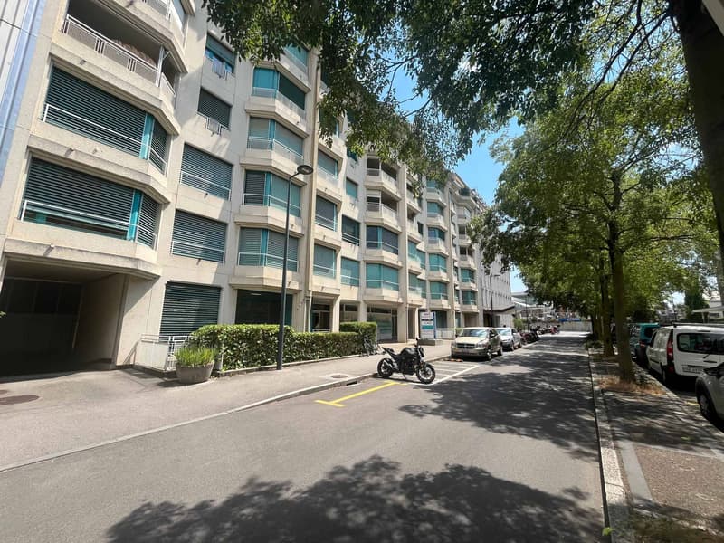 Bureaux administratifs meublés de 118 m² Carouge (8)