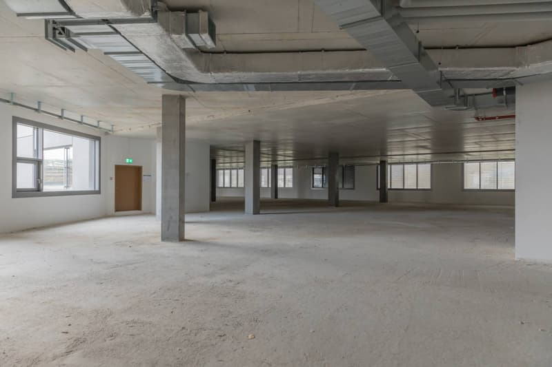 Magnifique surface de 588 m2 au 2ème étage d'un bâtiment moderne (6)