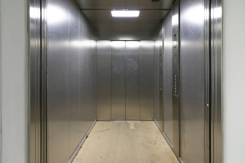 Magnifique surface de 588 m2 au 2ème étage d'un bâtiment moderne (4)