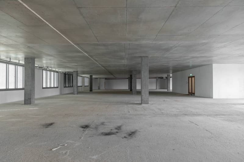 Magnifique surface de 588 m2 au 2ème étage d'un bâtiment moderne (8)
