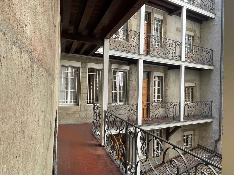 Bureau 158m2 - Vieille-Ville (12)