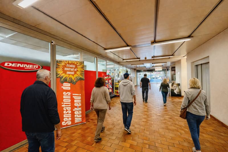 Commercial space for rent - Montolieu shopping center, Lausanne (3)