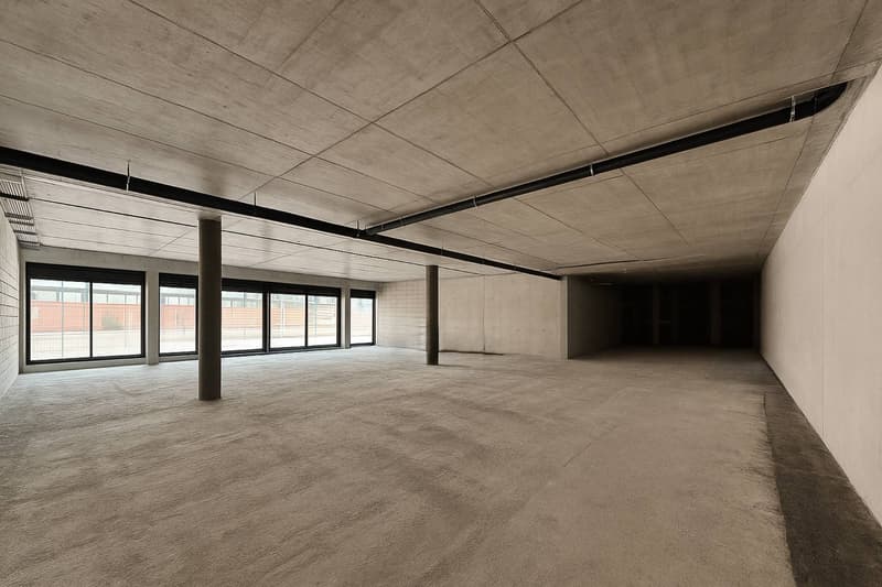Arcade, showroom, new premises of 340 m2 for rent in La Chaux-de-Fonds (5)