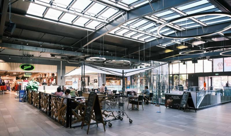 Arcade, commerce, showroom of 103 m2 for rent in Uvrier (2)