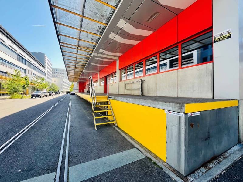 Lausanne: Industrieller und kommerzieller Raum im Erdgeschoss (7)