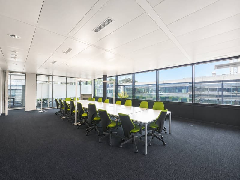 EXCLUSIF Bureaux Plug & Play de haut standing (3)
