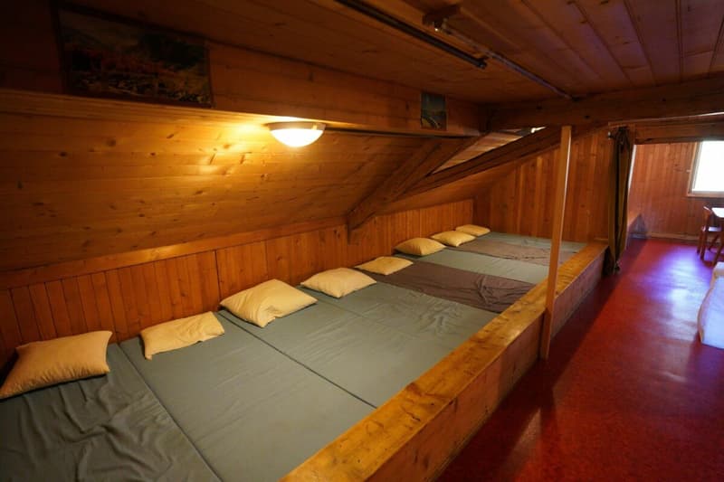 Beautiful Chalet (17)