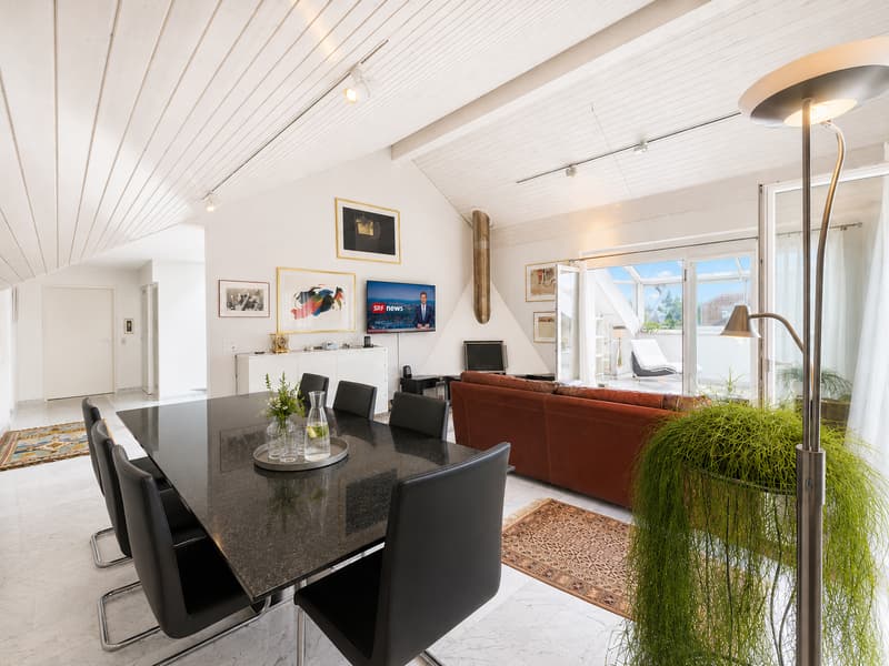 25 Wohnzimmer in Wohnung 2