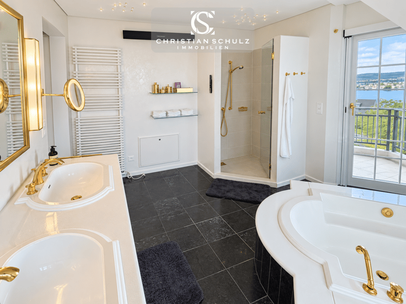 Exklusive 9-Zimmer-Maisonettewohnung mit traumhafter Seesicht, Spa und privatem Lift (18)