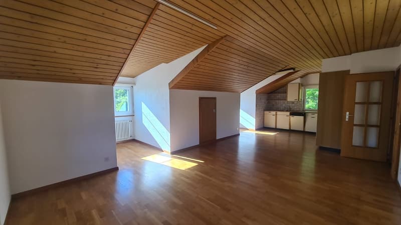 Appartamento di quattro locali con garage a Charmoille (4)
