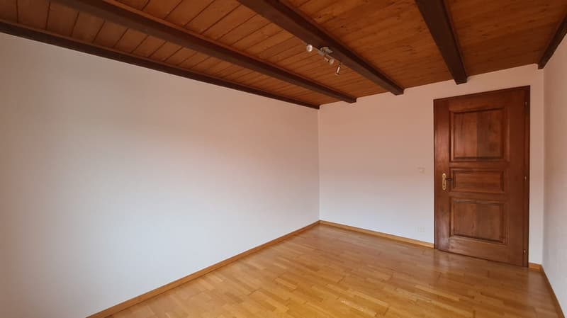 Charmantes 3.5-Zimmer-Wohnung mit Balkon in Porrentruy (6)