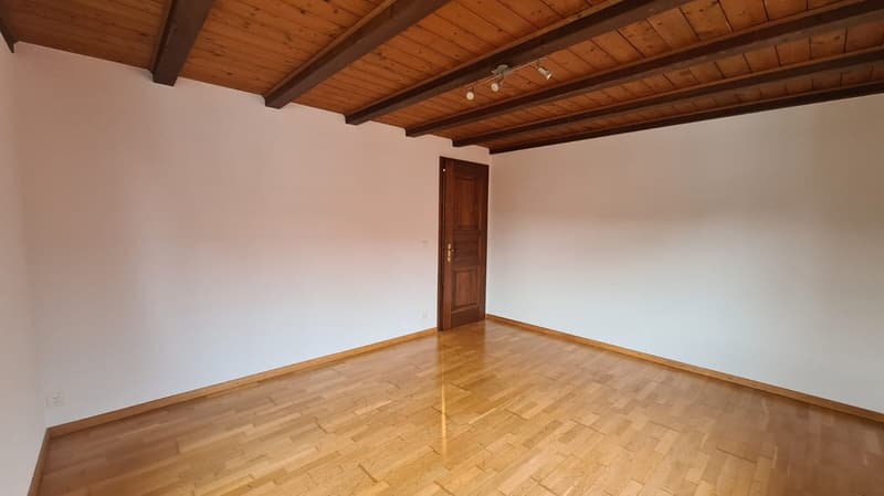 Charmantes 3.5-Zimmer-Wohnung mit Balkon in Porrentruy (5)