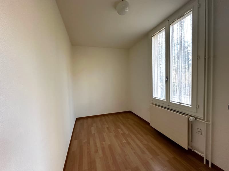 Spacieux appartement 4.5 pièces avec balcon et parking à Delémont (15)