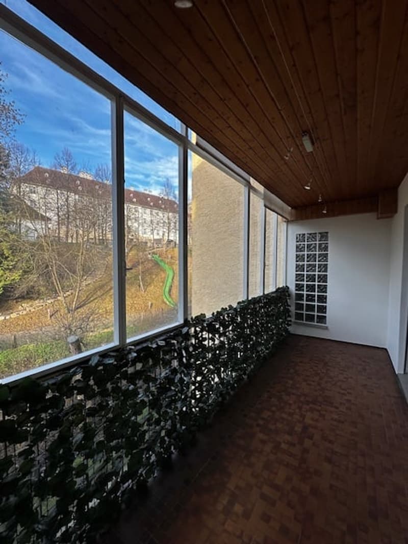 Spacieux appartement 4.5 pièces avec balcon et parking à Delémont (14)